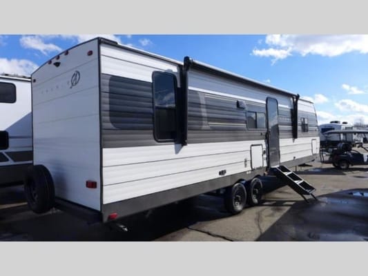 Derick's Cruiser RV avenir Travel Trailer