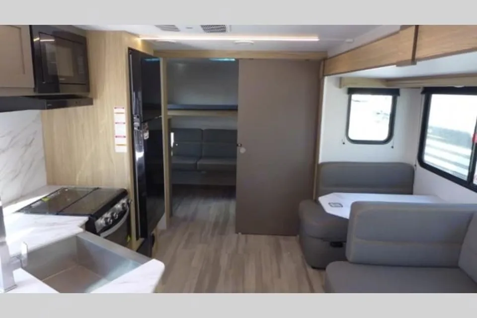 Derick's Cruiser RV avenir Travel Trailer