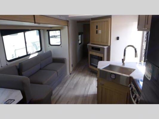Derick's Cruiser RV avenir Travel Trailer
