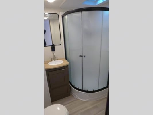 Derick's Cruiser RV avenir Travel Trailer
