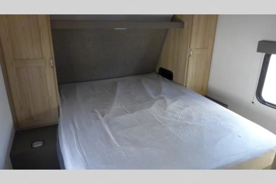 Derick's Cruiser RV avenir Travel Trailer