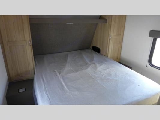 Derick's Cruiser RV avenir Travel Trailer