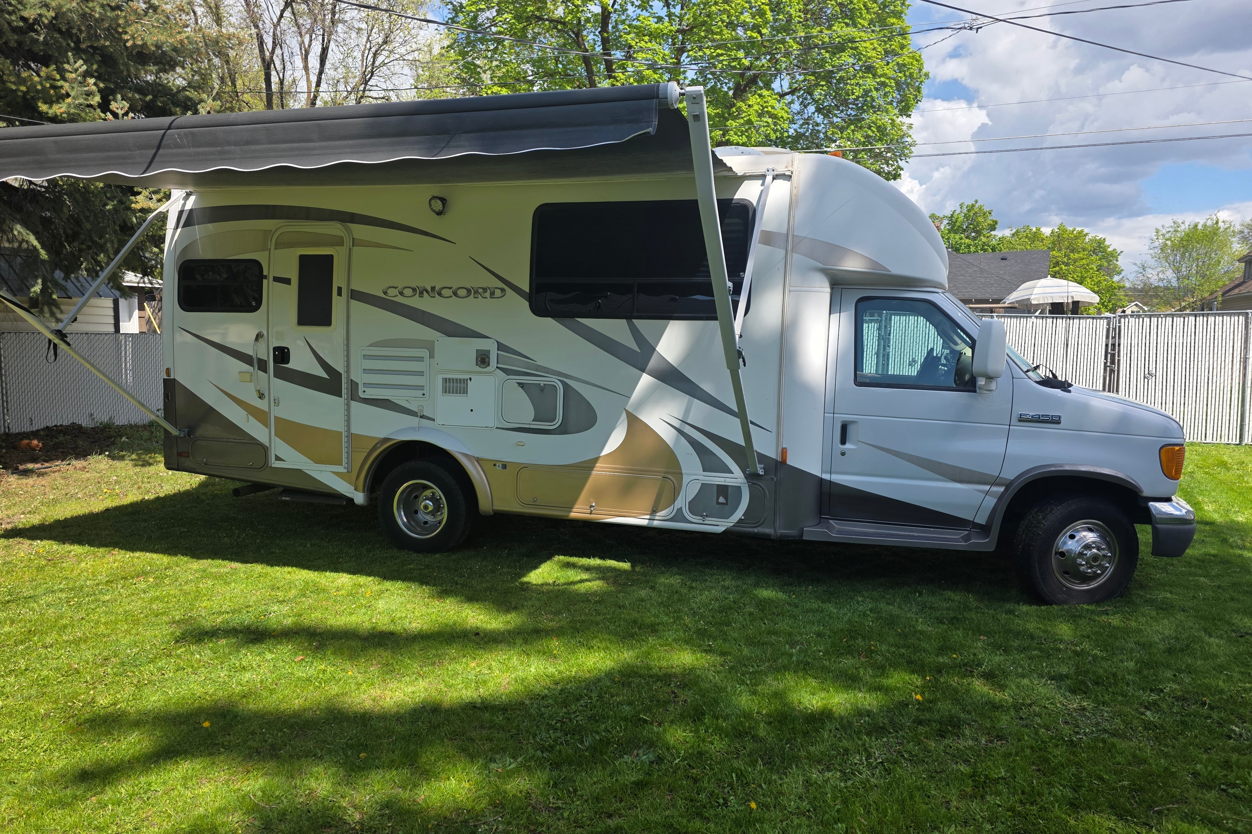 Chelsea's Coachmen Concord Class B