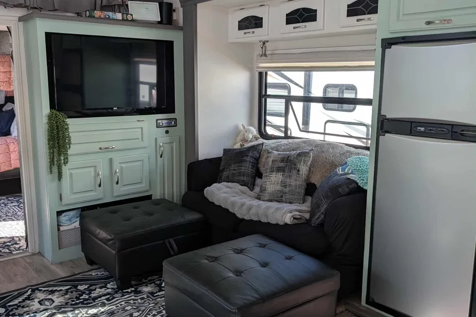 Leikan Farm’s Sportsman Toy hauler Fifth Wheel