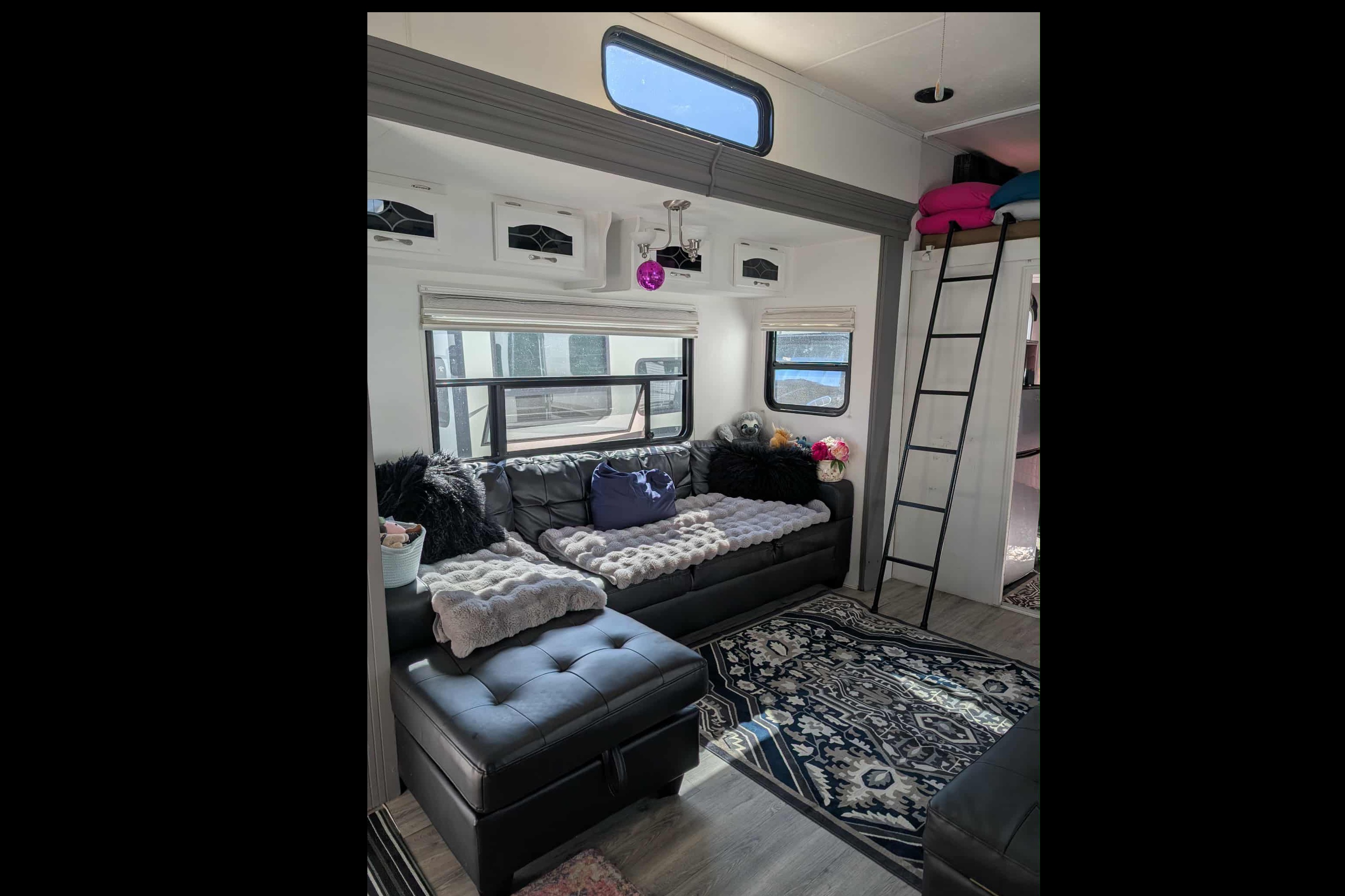 Leikan Farm’s Sportsman Toy hauler Fifth Wheel