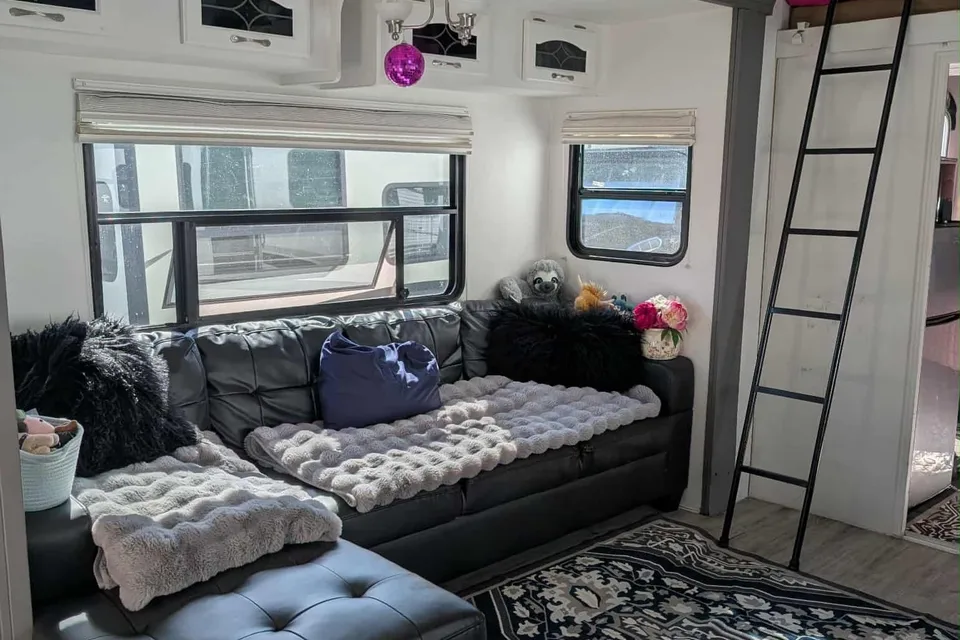 Leikan Farm’s Sportsman Toy hauler Fifth Wheel