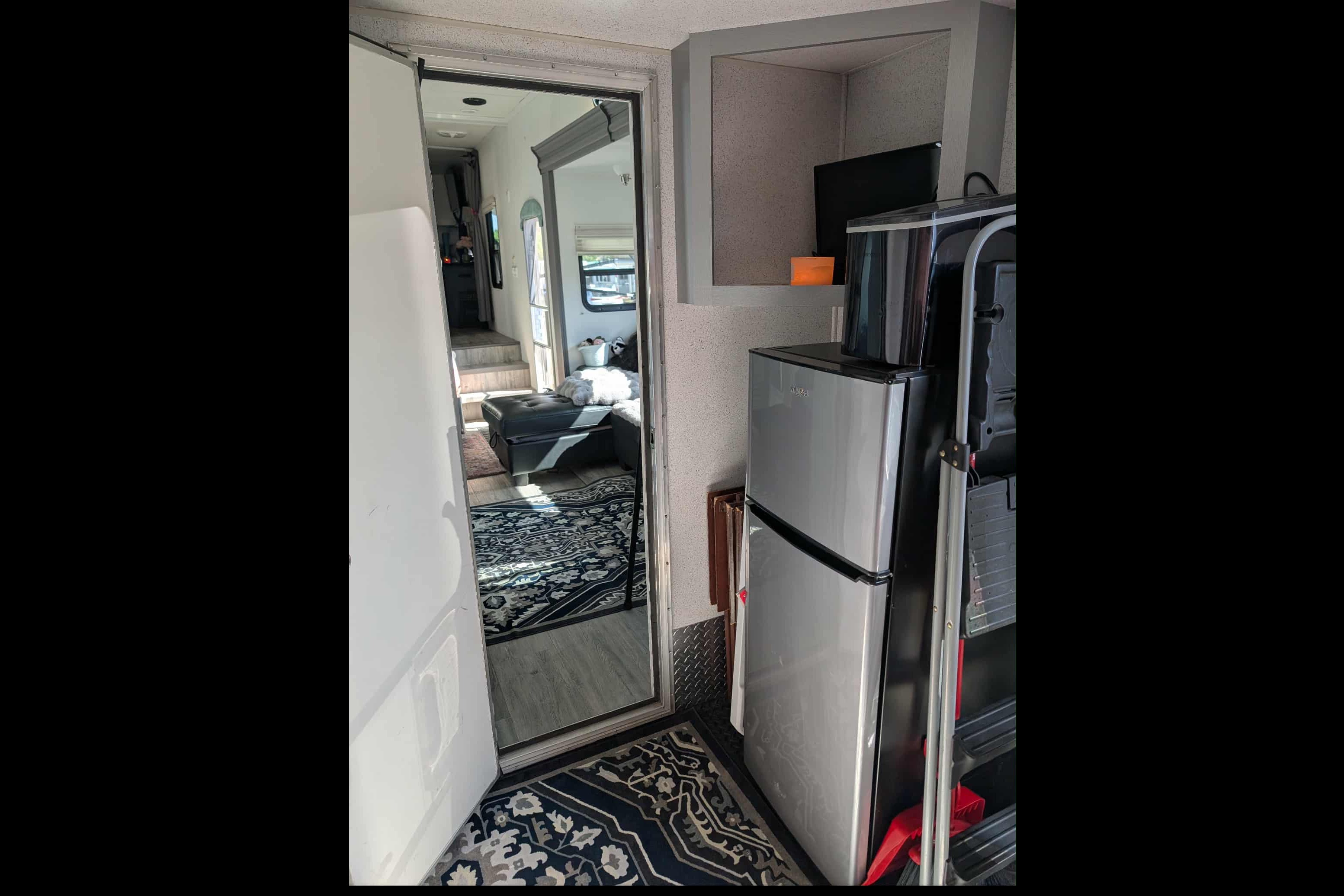 Leikan Farm’s Sportsman Toy hauler Fifth Wheel