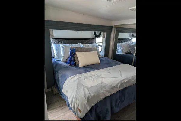 Leikan Farm’s Sportsman Toy hauler Fifth Wheel