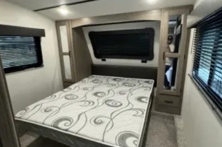 Derick's Keystone hideout Fifth Wheel