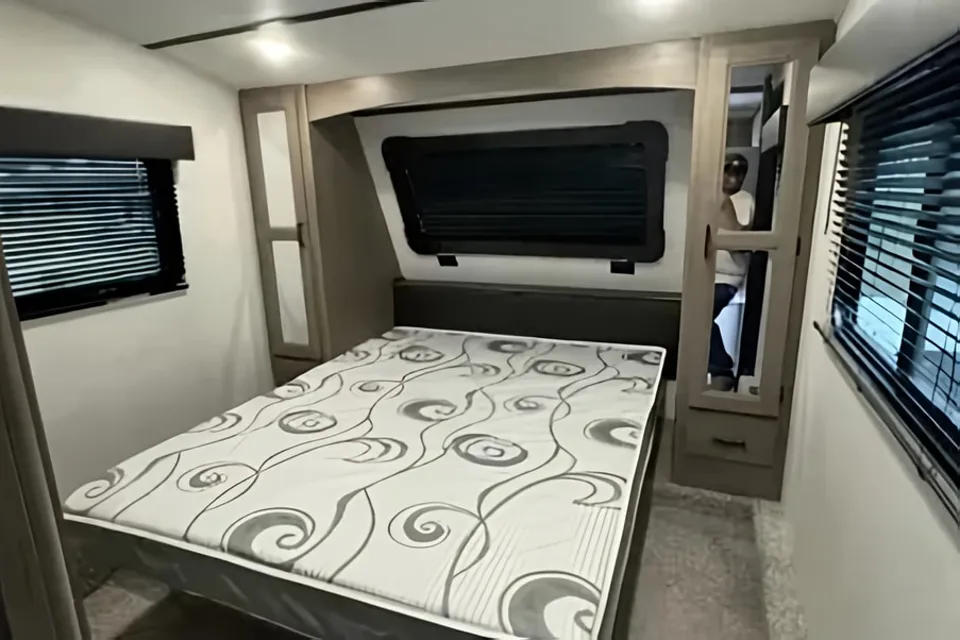 Derick's Keystone hideout Fifth Wheel
