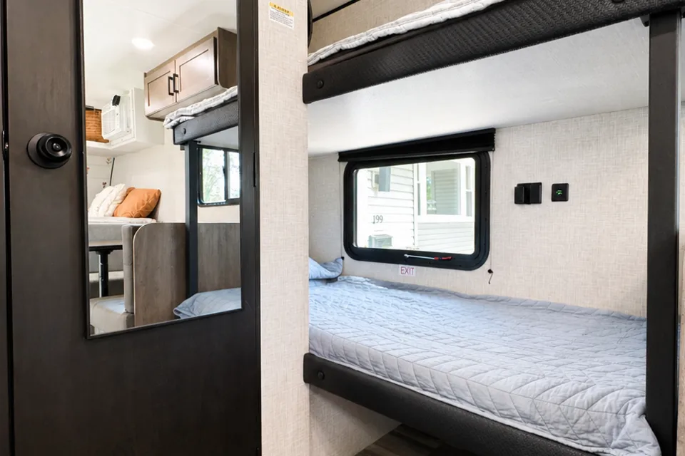 21ft Jayco · Brand New · Easy tow or Delivery · Fully Stocked · New Bed