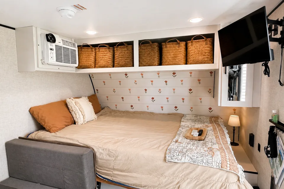21ft Jayco · Brand New · Easy tow or Delivery · Fully Stocked · New Bed