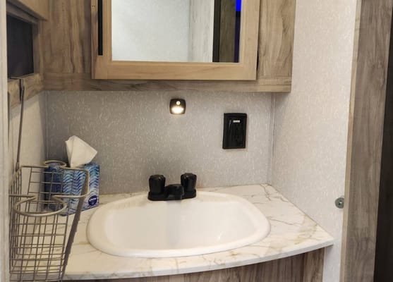 Robby's Forest River 321Bh Fifth Wheel