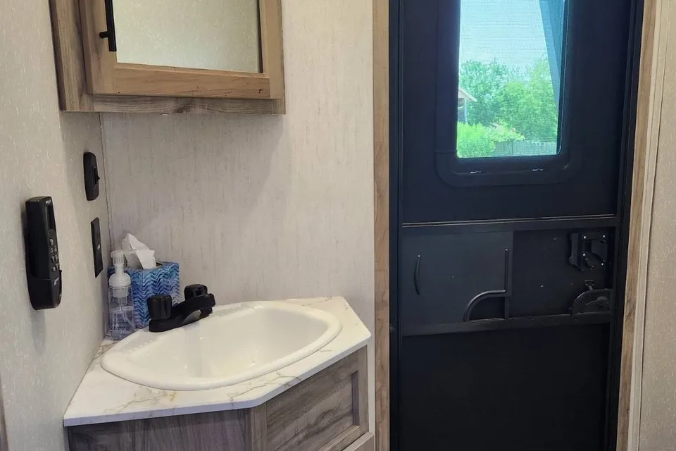 Robby's Forest River 321Bh Fifth Wheel
