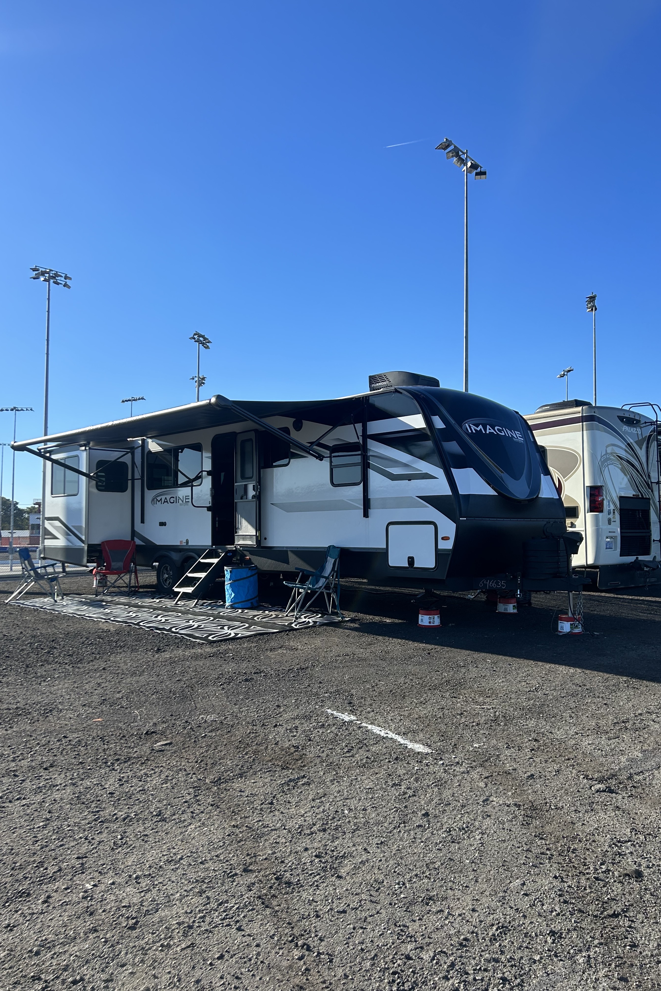 Lo Rentz 2023 Imagine Travel Trailer