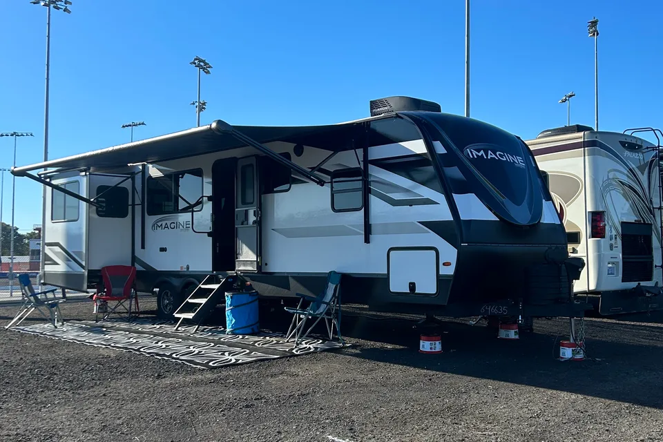 Lo Rentz 2023 Imagine Travel Trailer