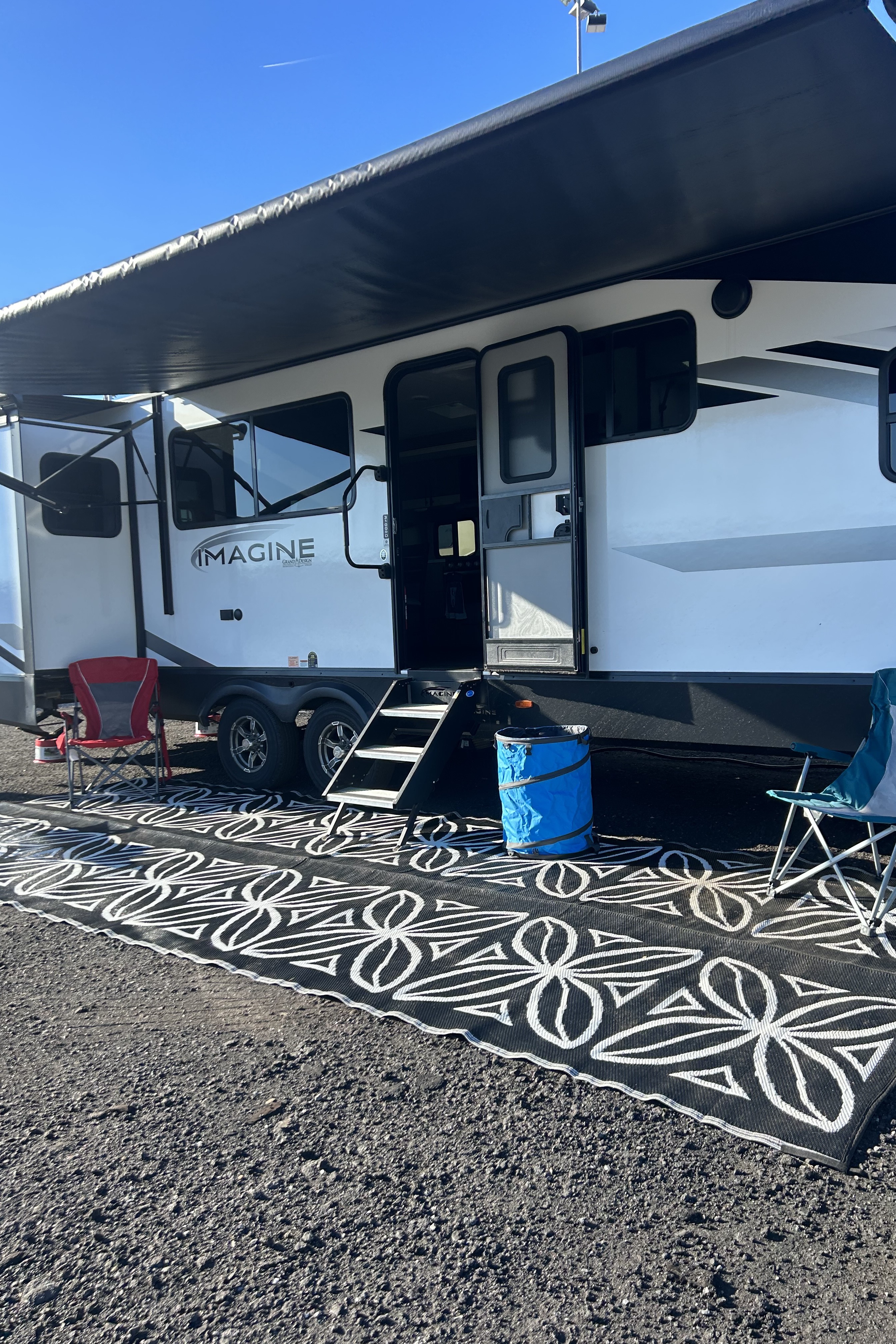 Lo Rentz 2023 Imagine Travel Trailer