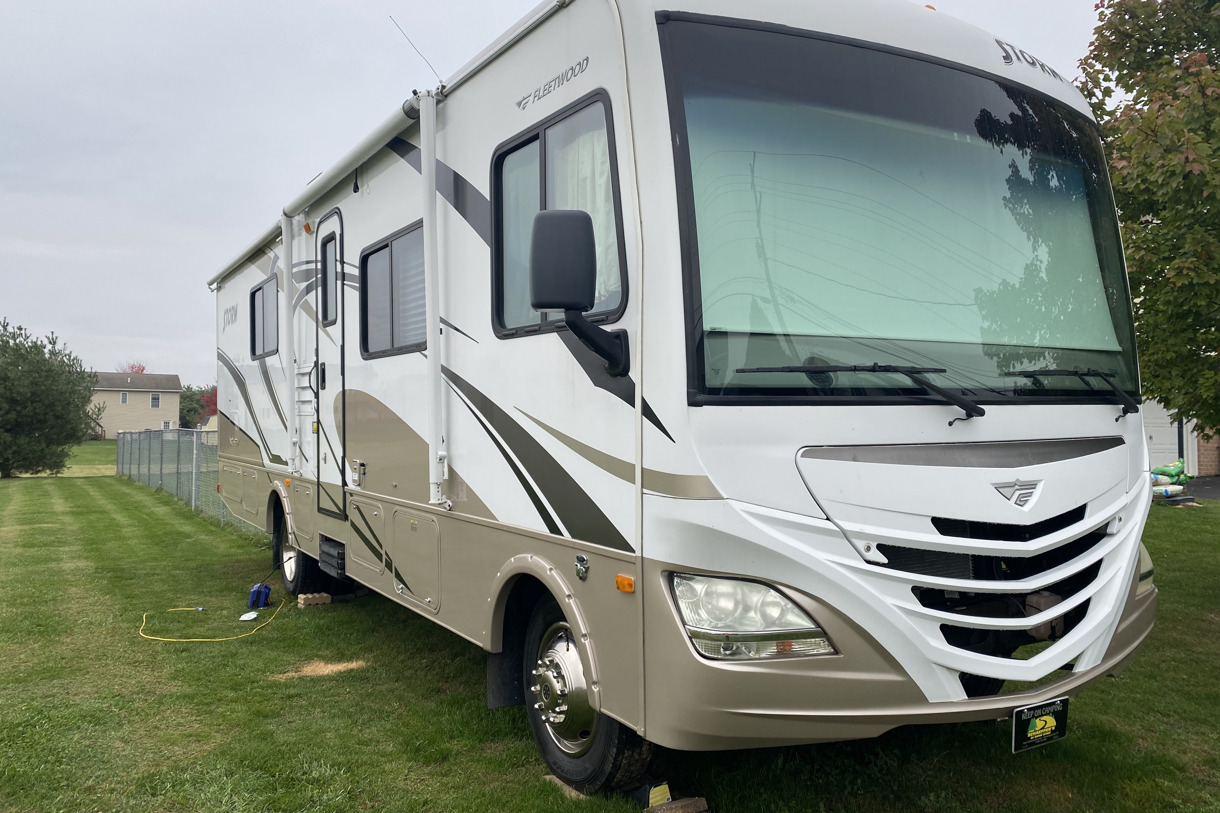 Jordan's Fleetwood Storm 32BH Class A
