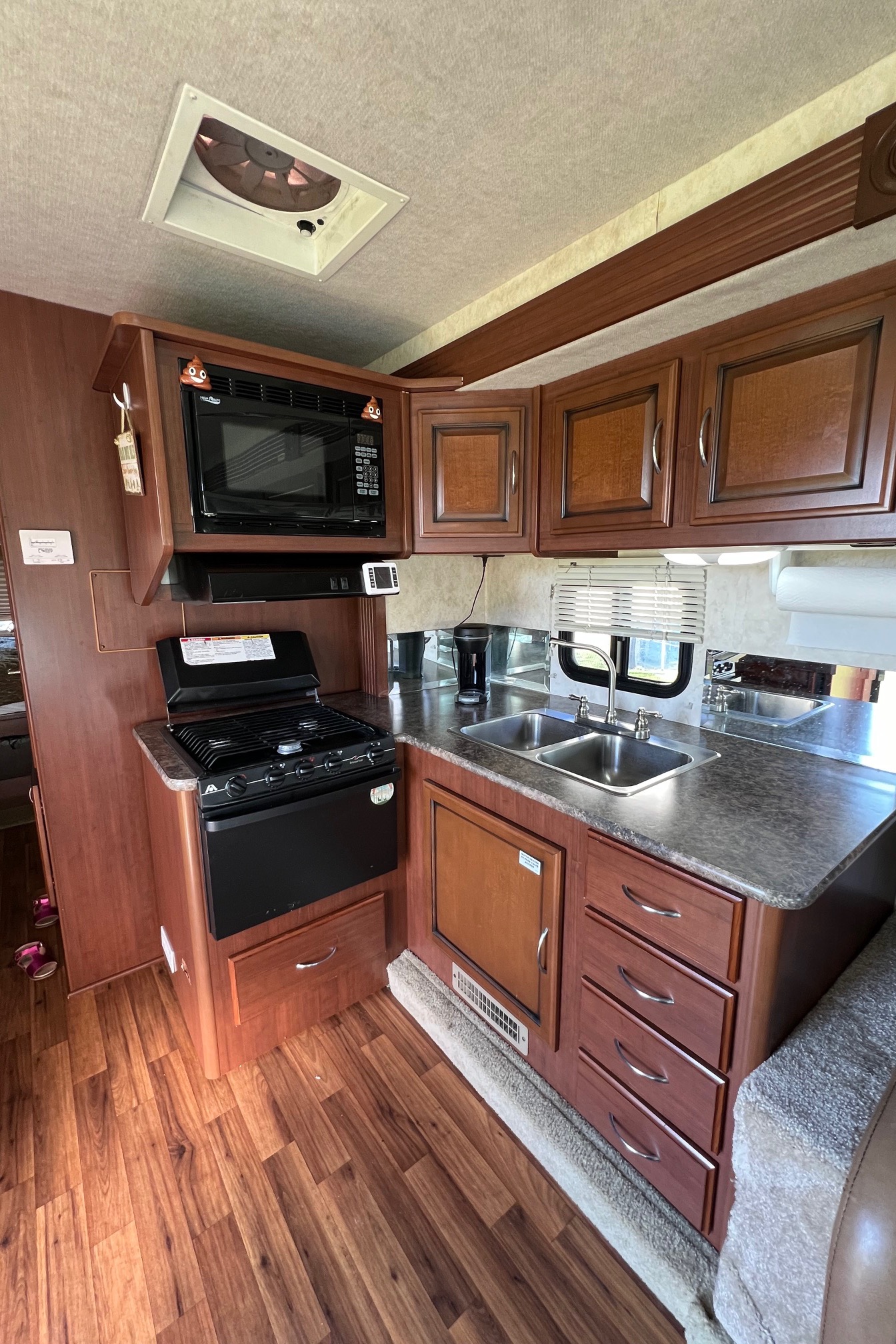 Jordan's Fleetwood Storm 32BH Class A