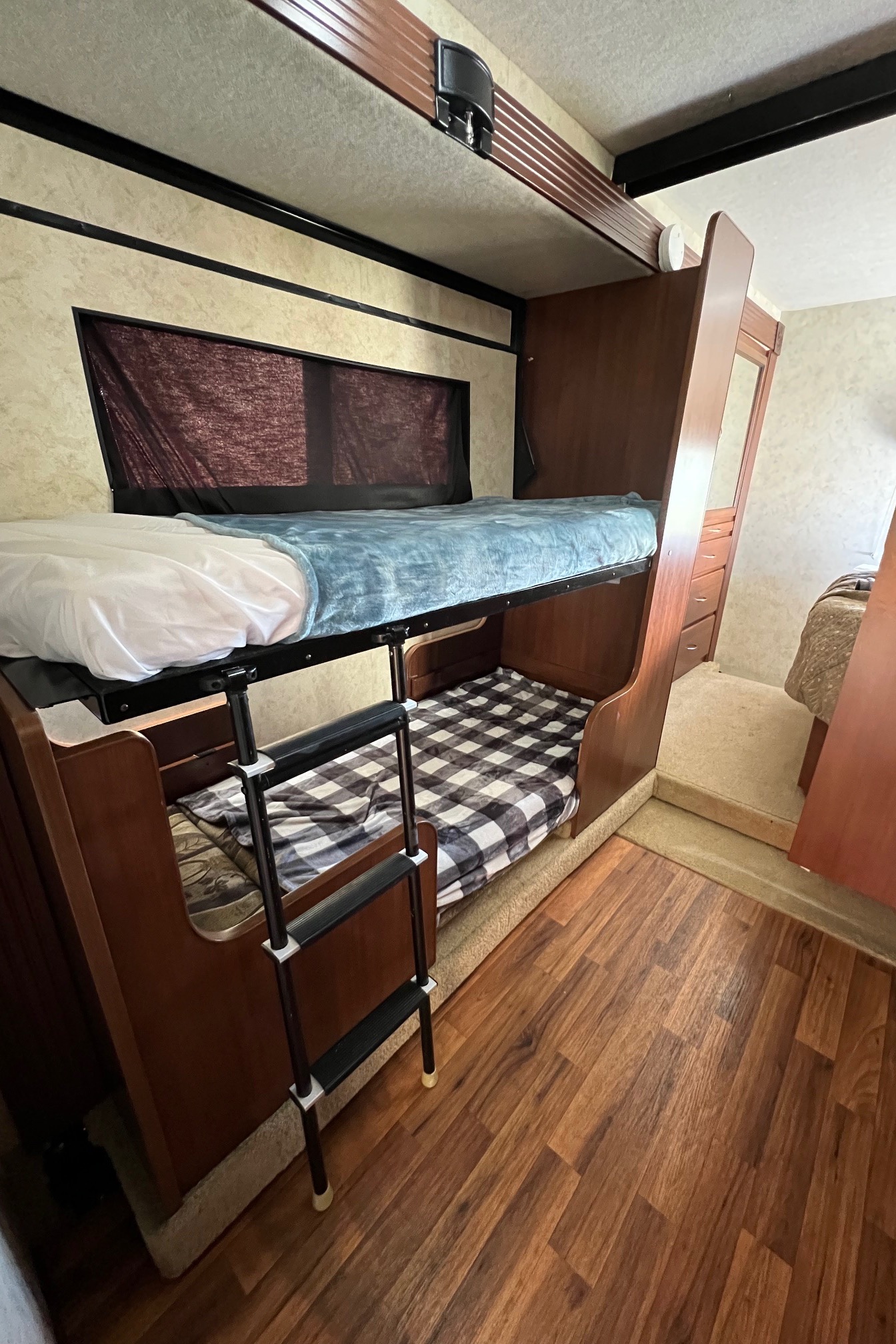 Jordan's Fleetwood Storm 32BH Class A