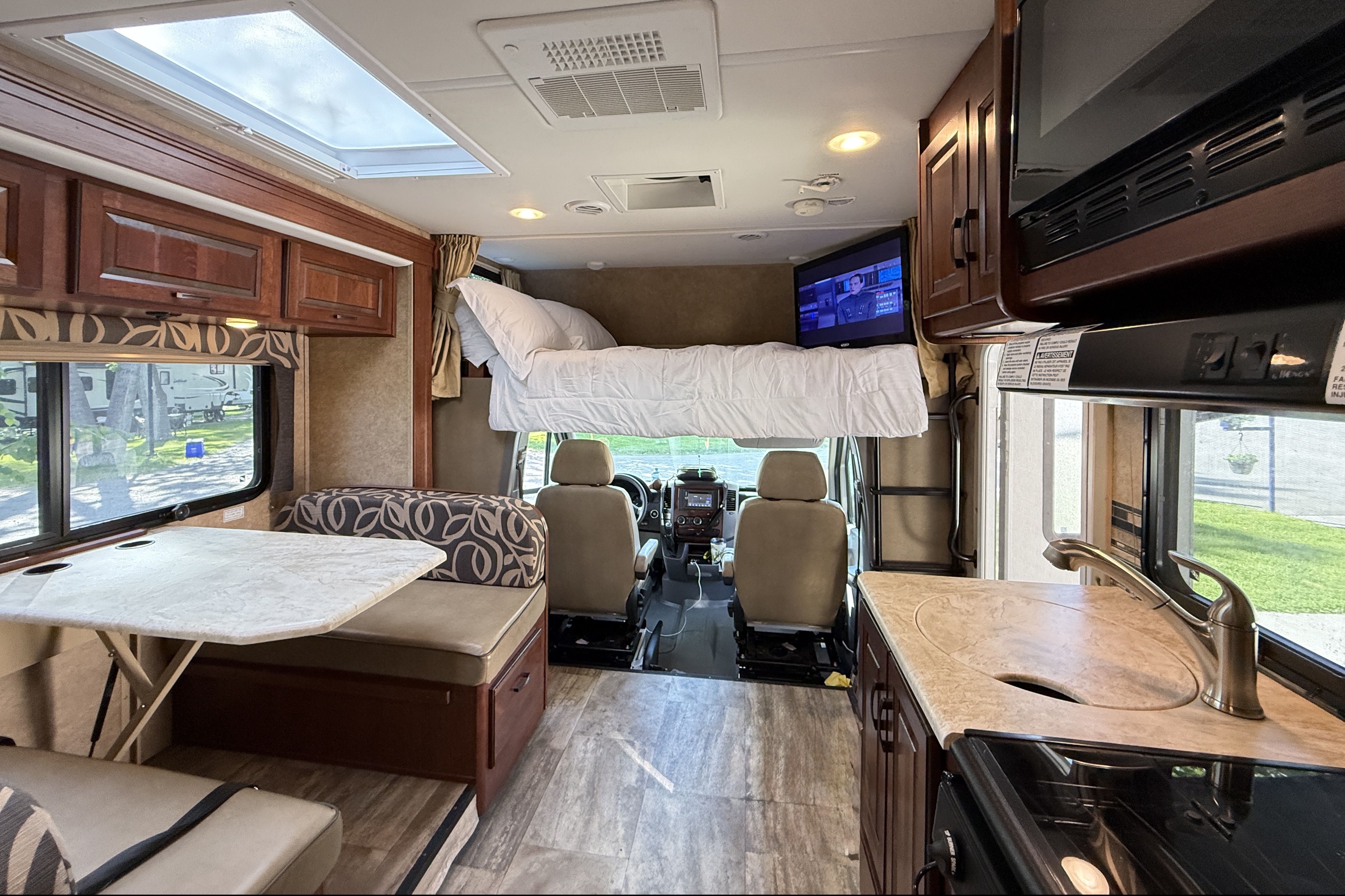 Ernie's Forest River Solera 24R Class C