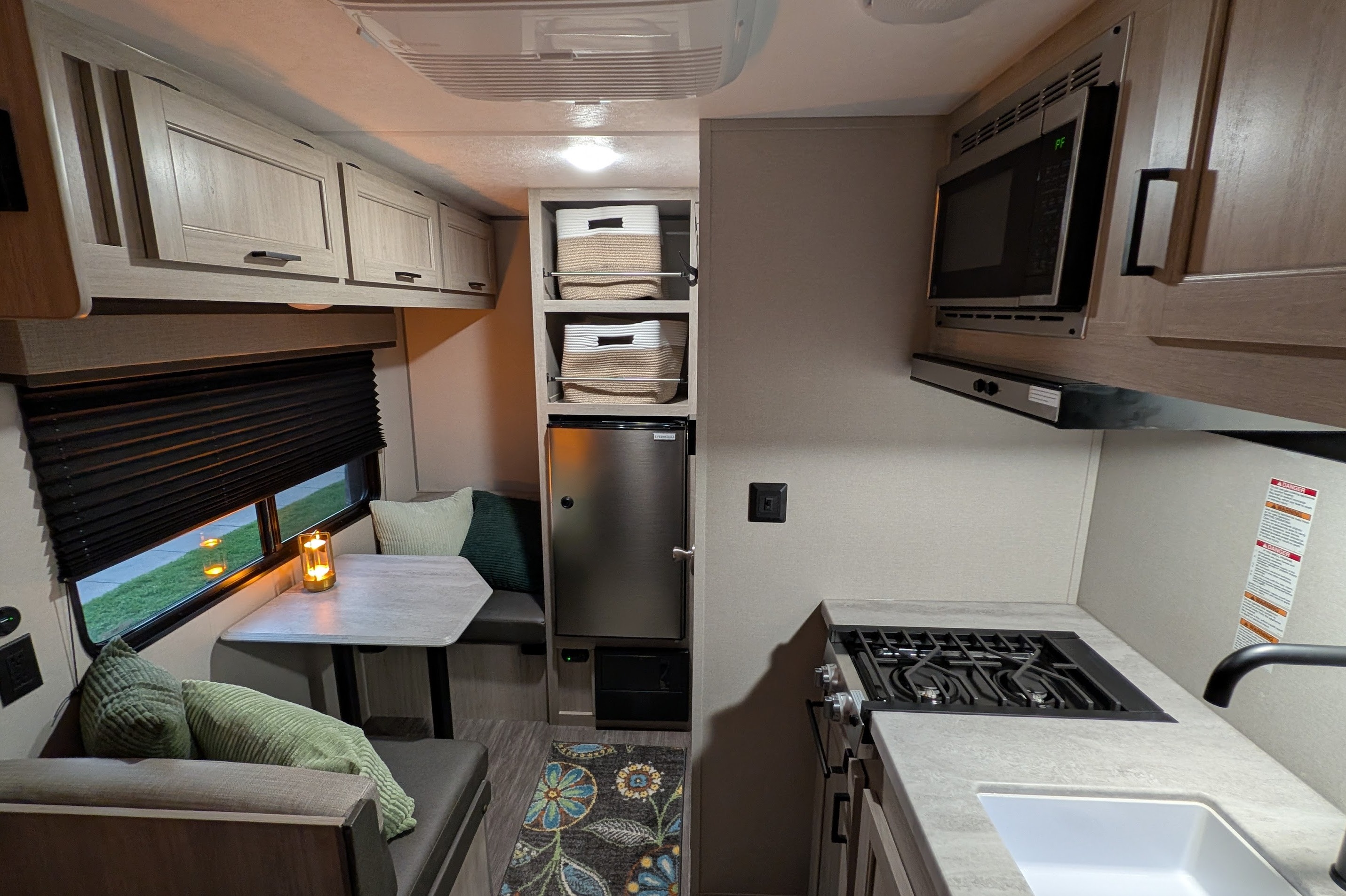 Lightweight Aurora 13RDX Sleeps 3 Easy Tow or Delivery Available