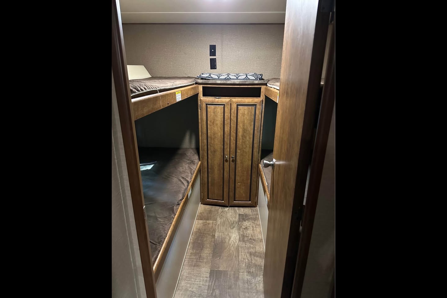 The Beckwith's Crossroads Z1 Travel Trailer