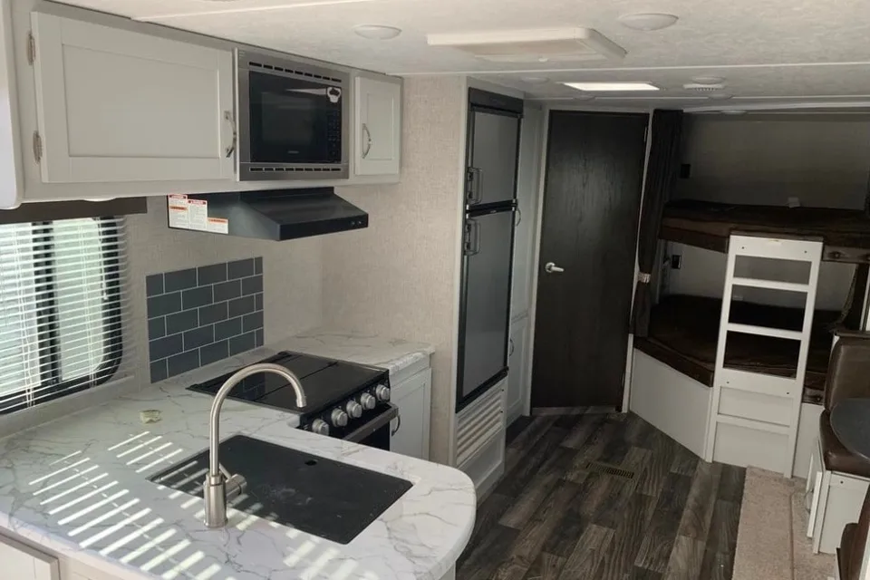 B&M’s Family Friendly Double Bunk House Travel Trailer