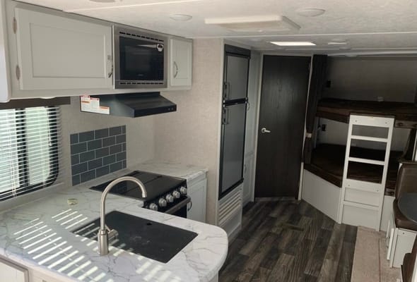 B&M’s Family Friendly Double Bunk House Travel Trailer