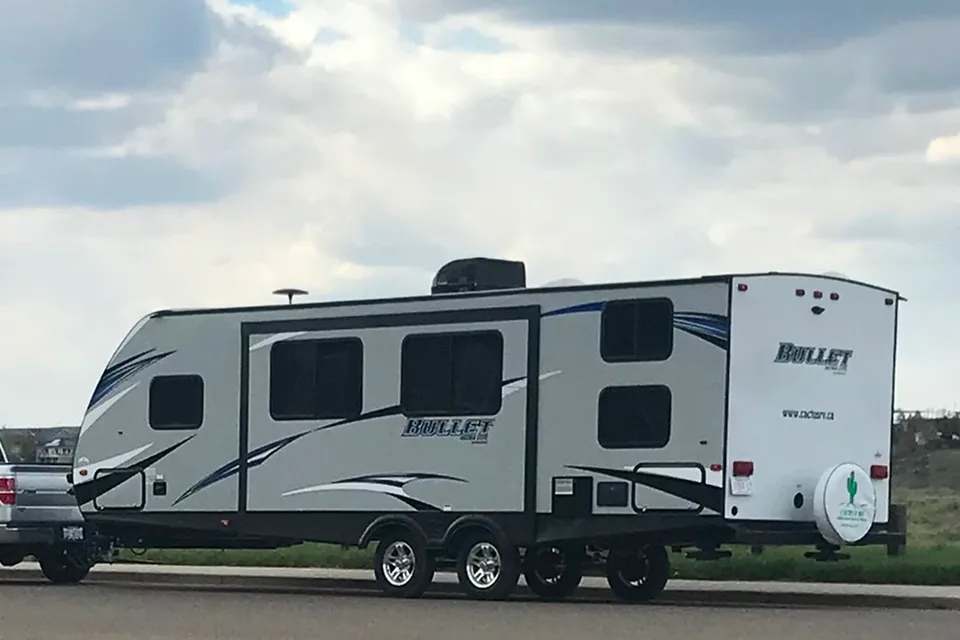 B&M’s Family Friendly Double Bunk House Travel Trailer