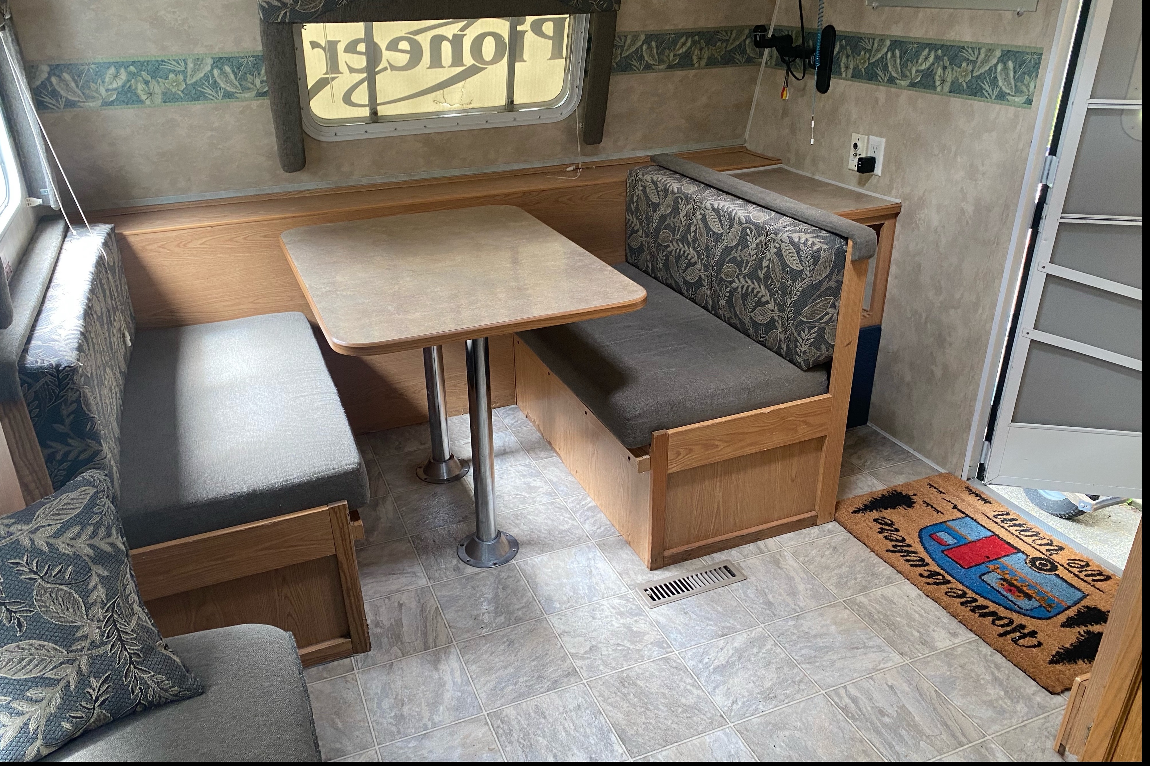 Karl's Cozy Camper
