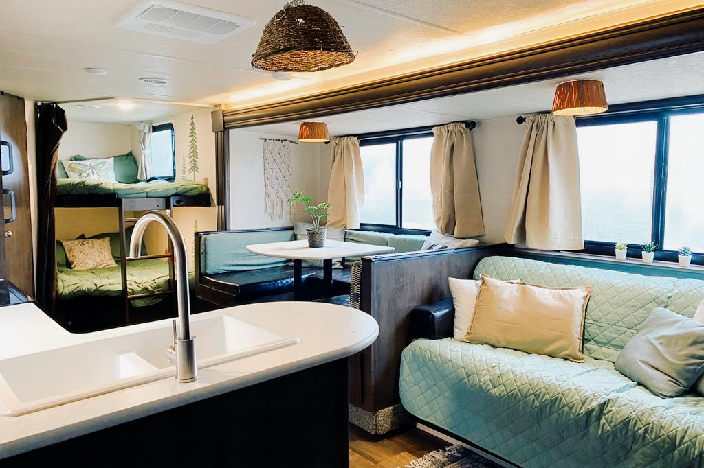 Dreamy Boho Glamping Getaway - 2019 Forest River Wildwood X-Lite