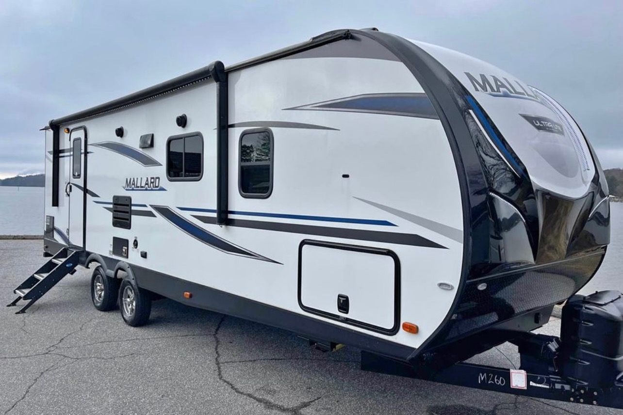 Mariela's Heartland Mallard Travel Trailer