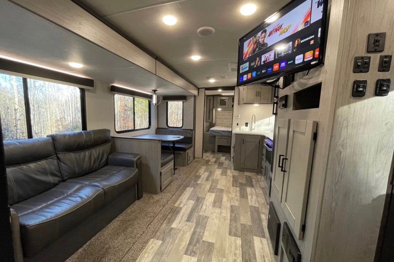 Mariela's Heartland Mallard Travel Trailer