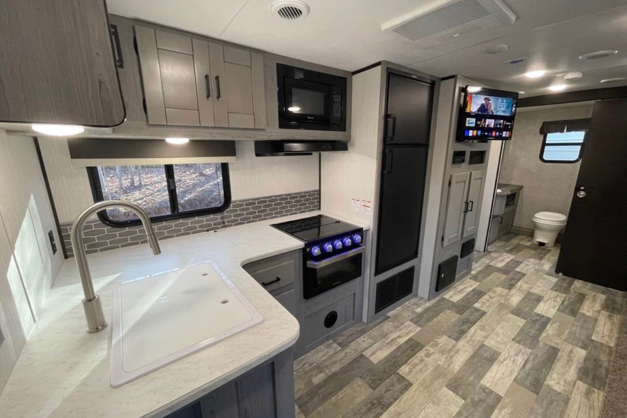 Mariela's Heartland Mallard Travel Trailer