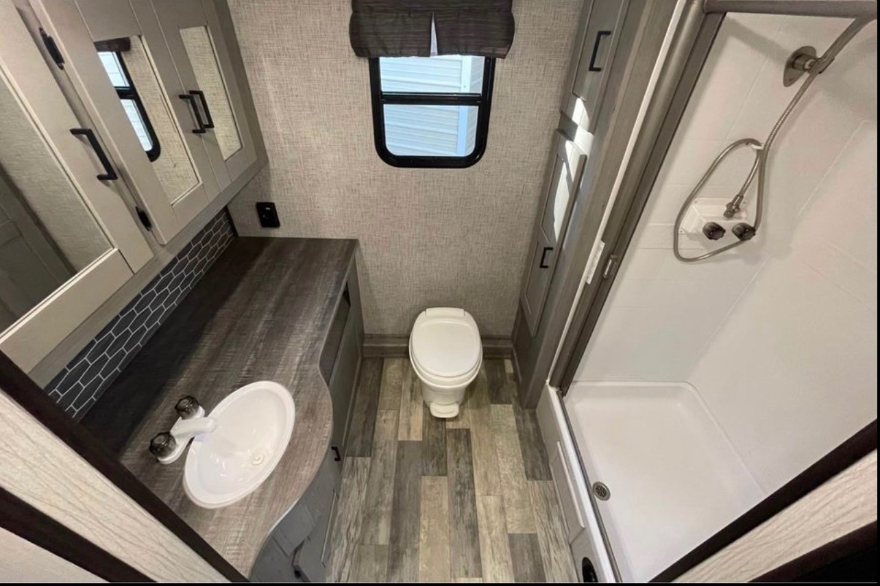 Mariela's Heartland Mallard Travel Trailer