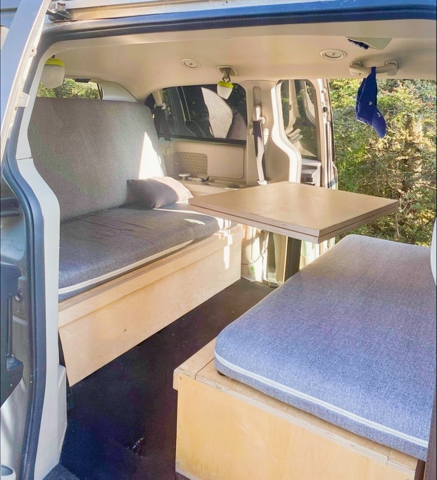 La belle Huguette-  Dodge Grand Caravan