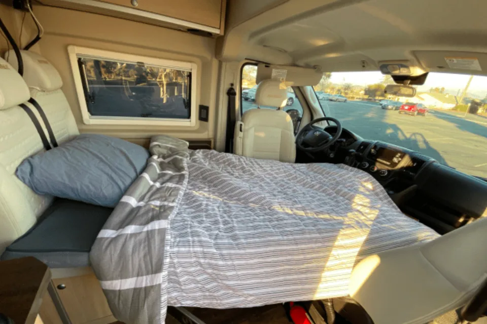 Hymer Aktiv 2.0 Class B-4 seats, 4 sleeps