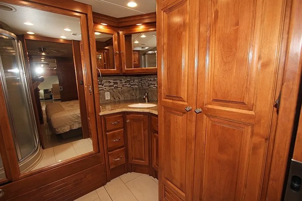 Roy’s Tiffin Motorhomes Phaeton Class A