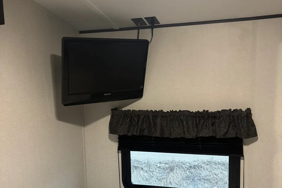 1500 friendly Keystone Springdale 27rbh Travel Trailer