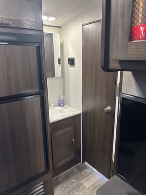 1500 friendly Keystone Springdale 27rbh Travel Trailer