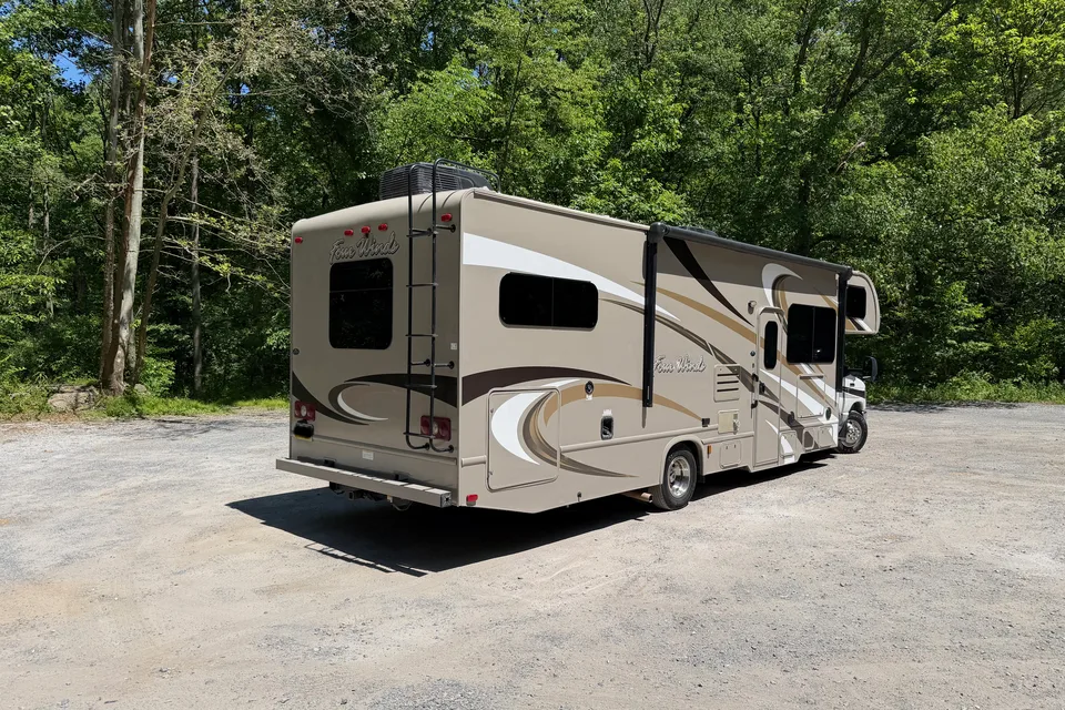 Rental photo Thor Four Winds 31E – Ultimate Family & Off-Grid Adventure RV