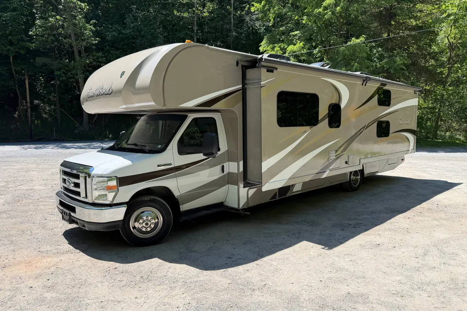 Rental photo Thor Four Winds 31E – Ultimate Family & Off-Grid Adventure RV
