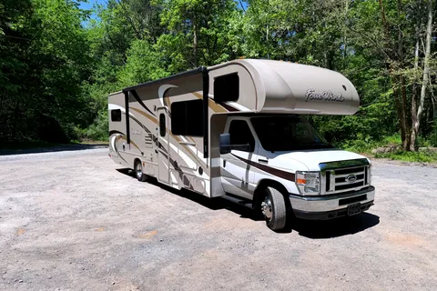 Rental photo Thor Four Winds 31E – Ultimate Family & Off-Grid Adventure RV