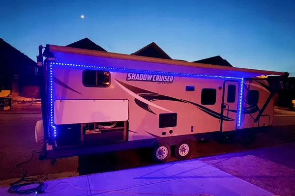 Matt's Mobile Mansion - Ultra Lite 2017 Shadow Cruiser 279DBS