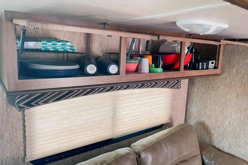 Matt's Mobile Mansion - Ultra Lite 2017 Shadow Cruiser 279DBS