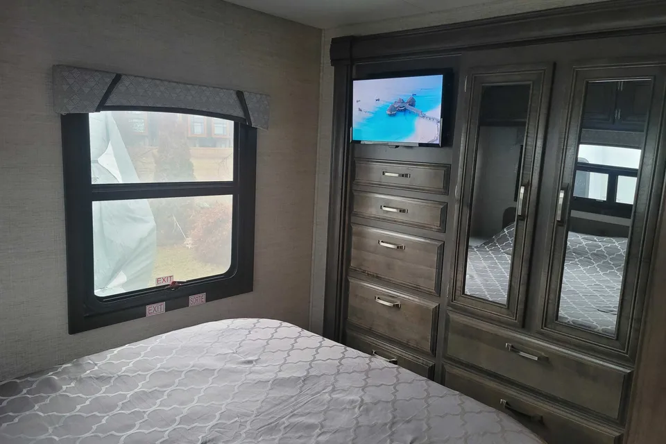 Jay & G's Jayco Prestige Class C