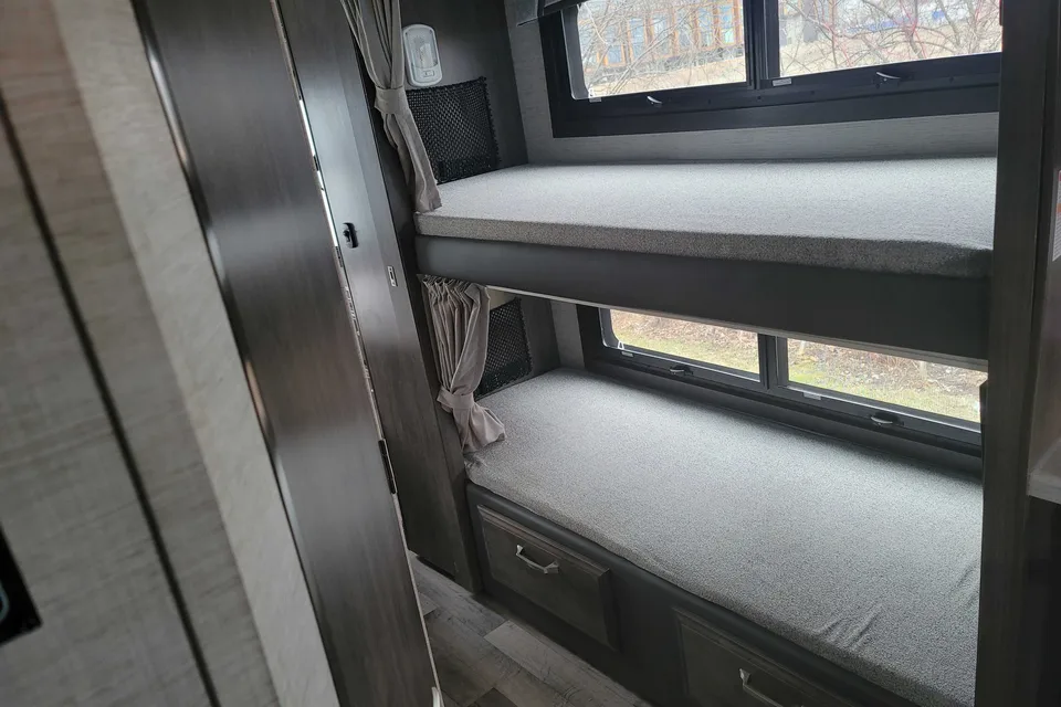 Jay & G's Jayco Prestige Class C