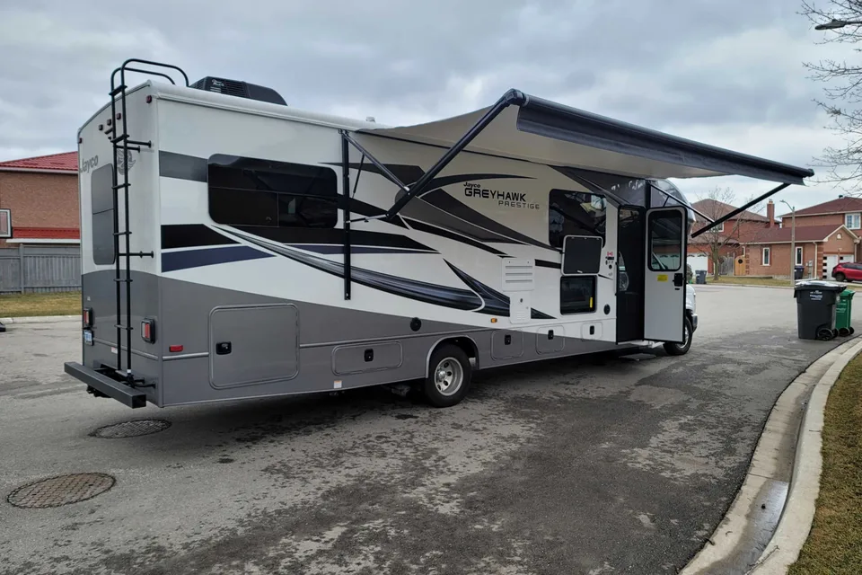 Jay & G's Jayco Prestige Class C