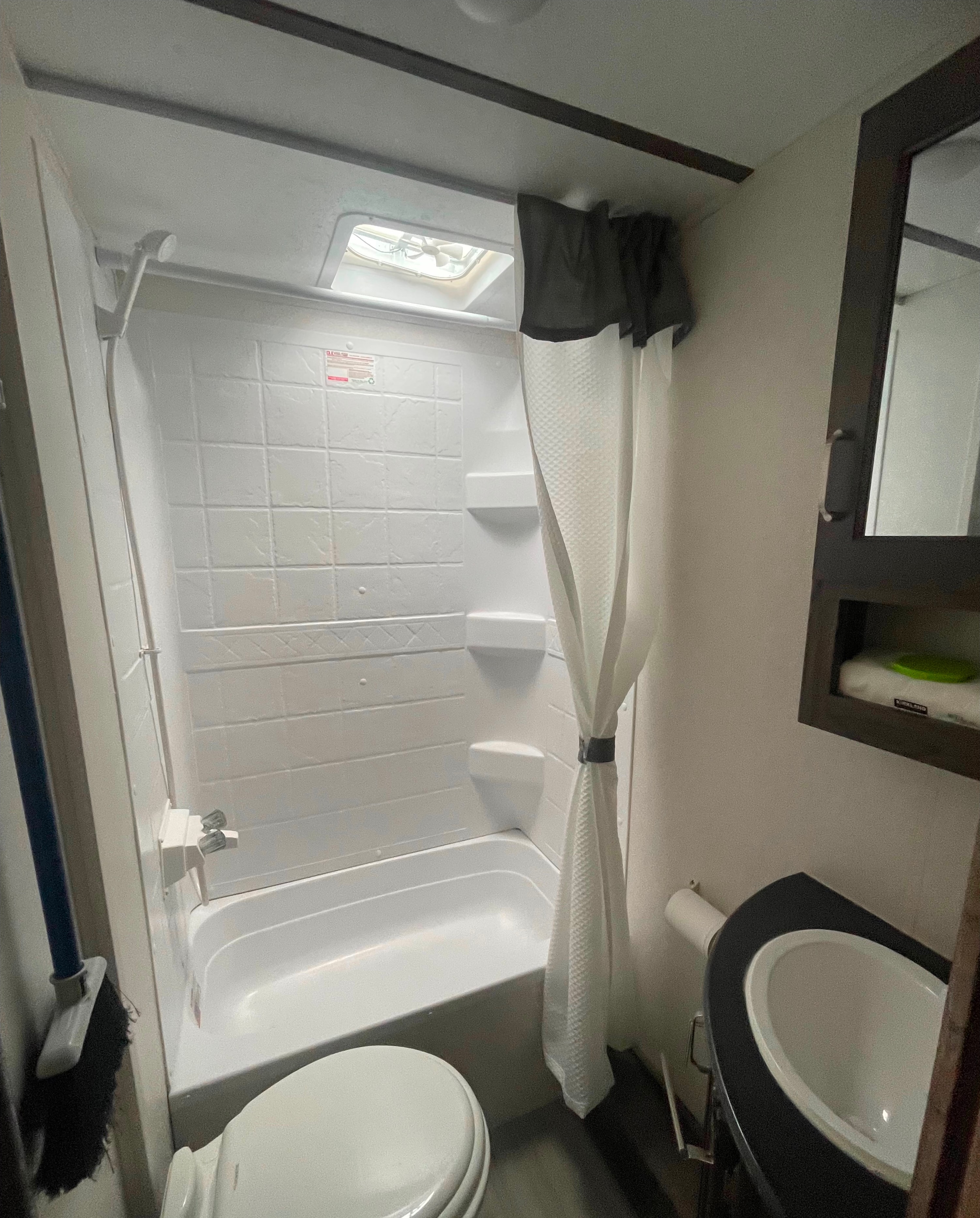 Rob's Keystone Passport SL 239MLWHE Travel Trailer